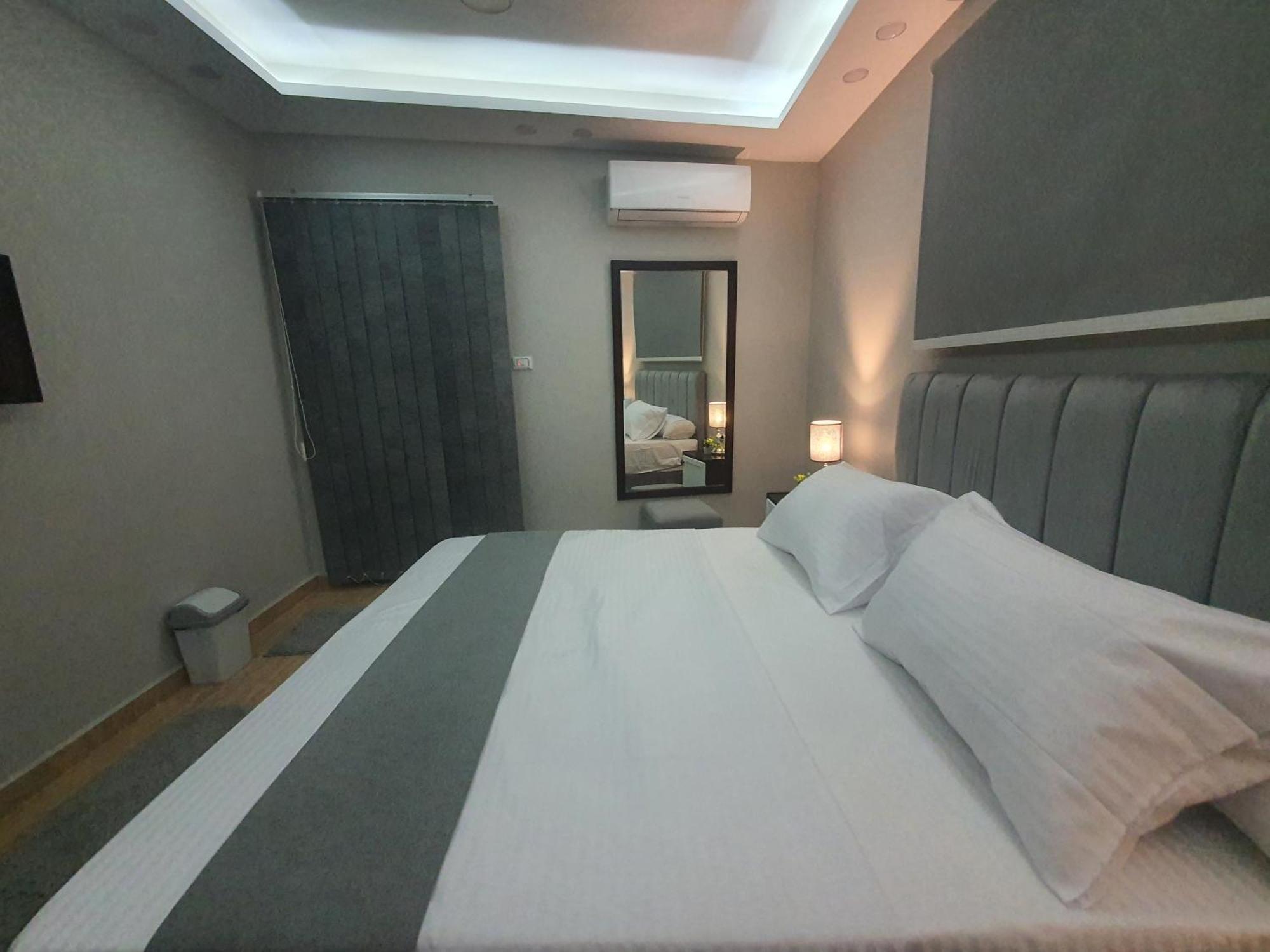 Youvala Serviced 30th Apartment *